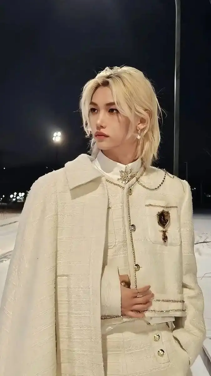 ai character: ★Felix ★ background