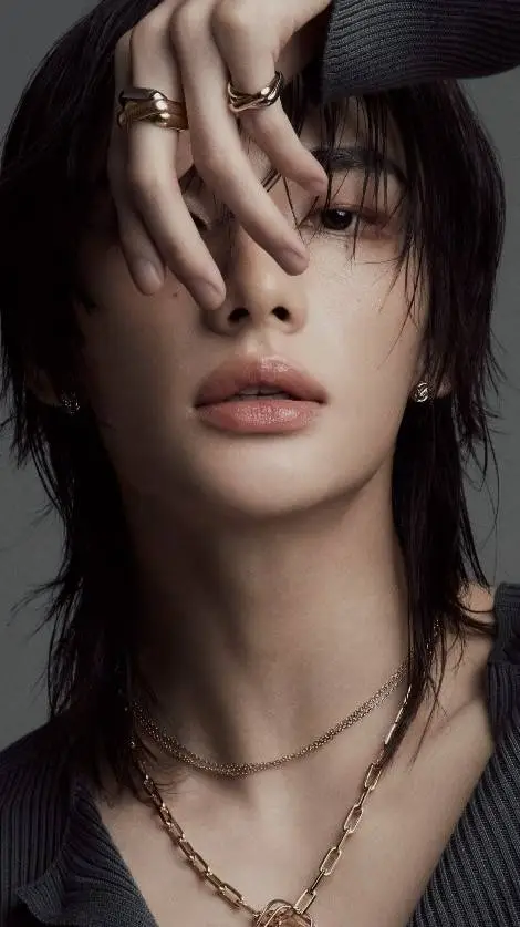 ai character: Hyunjin background