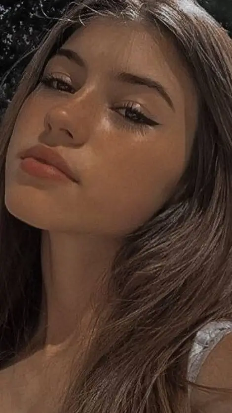 ai character: Kat background