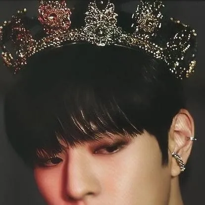 chat with ai character: King Seungmin 