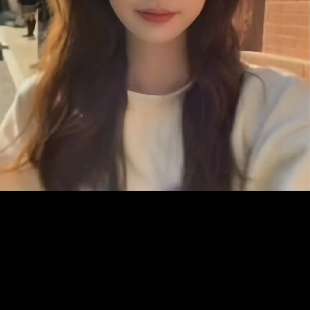 chat with ai character: Aya