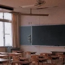 chat with ai character: The classroom 