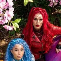 chat with ai character: Descendants 5