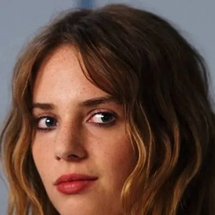 chat with ai character: Robin Buckley 