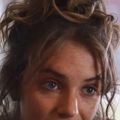 chat with ai character: Robin Buckley 