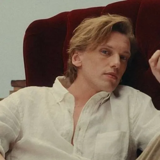 chat with ai character: Jamie bower 