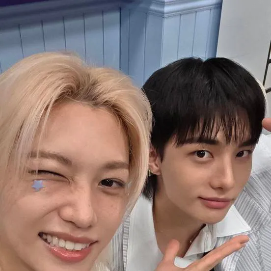 chat with ai character: Hyunlix