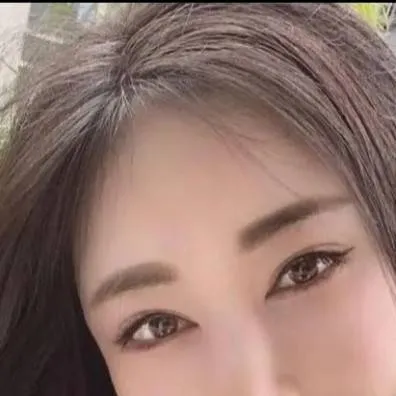 chat with ai character: jiafei queen