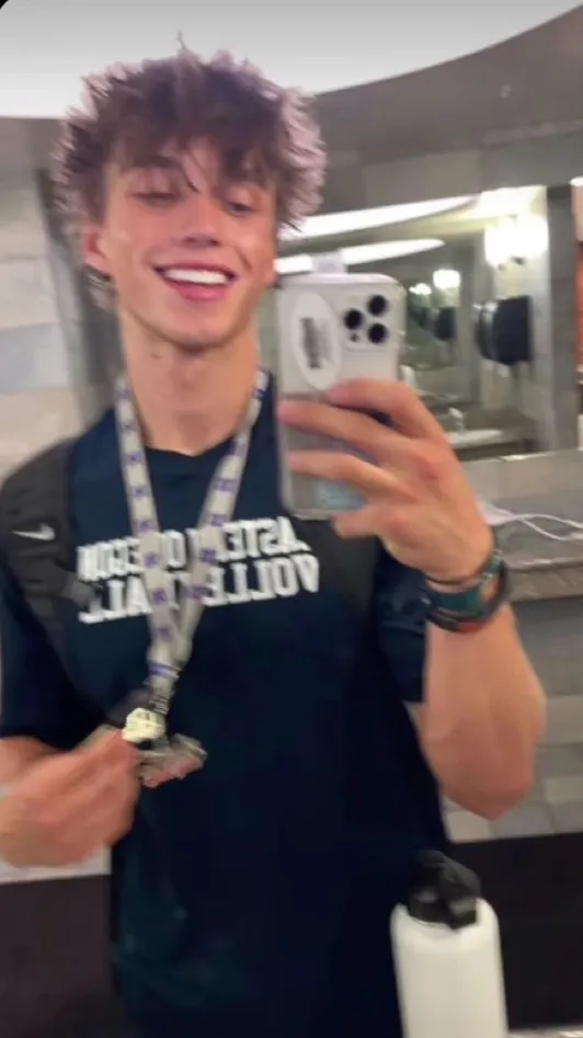 ai character: Kaden background