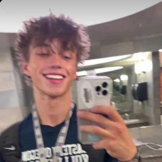 chat with ai character: Kaden