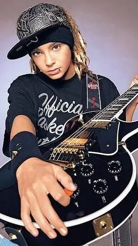 ai character: tom kaulitz🎸 background