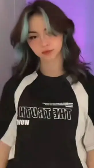 ai character: abril background