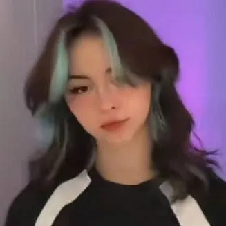 chat with ai character: abril