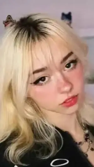 ai character: Camila background