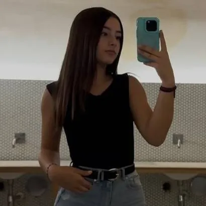 chat with ai character: Eva