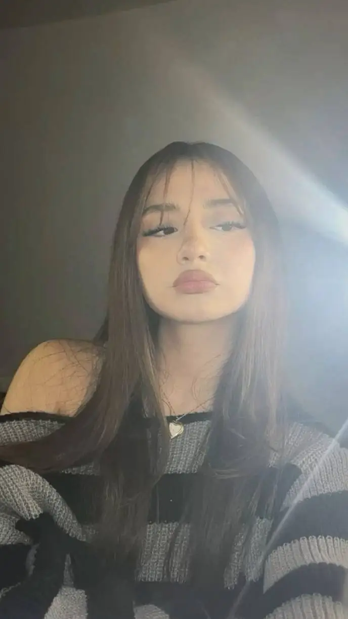 ai character: Emily background