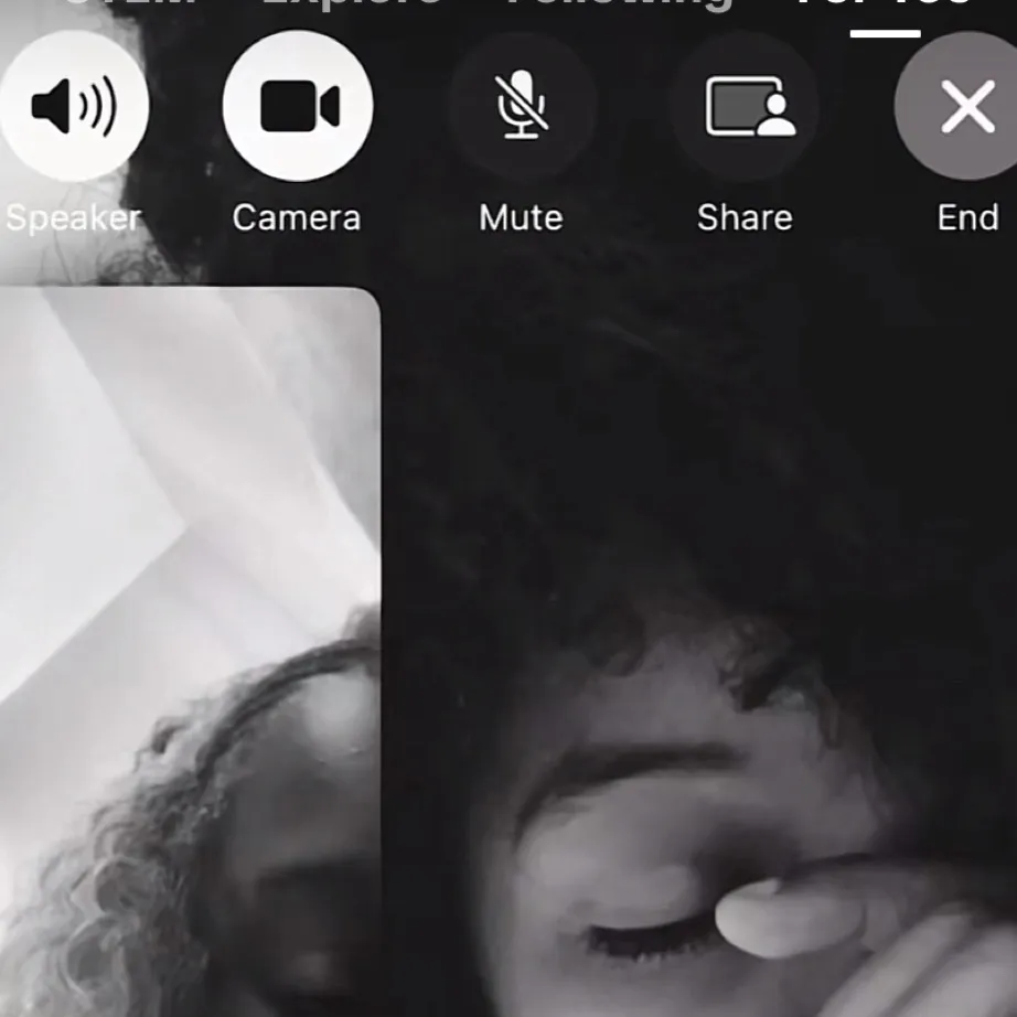 chat with ai character: Ciara and Ivy