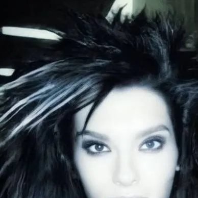 chat with ai character: bill kaulitz 
