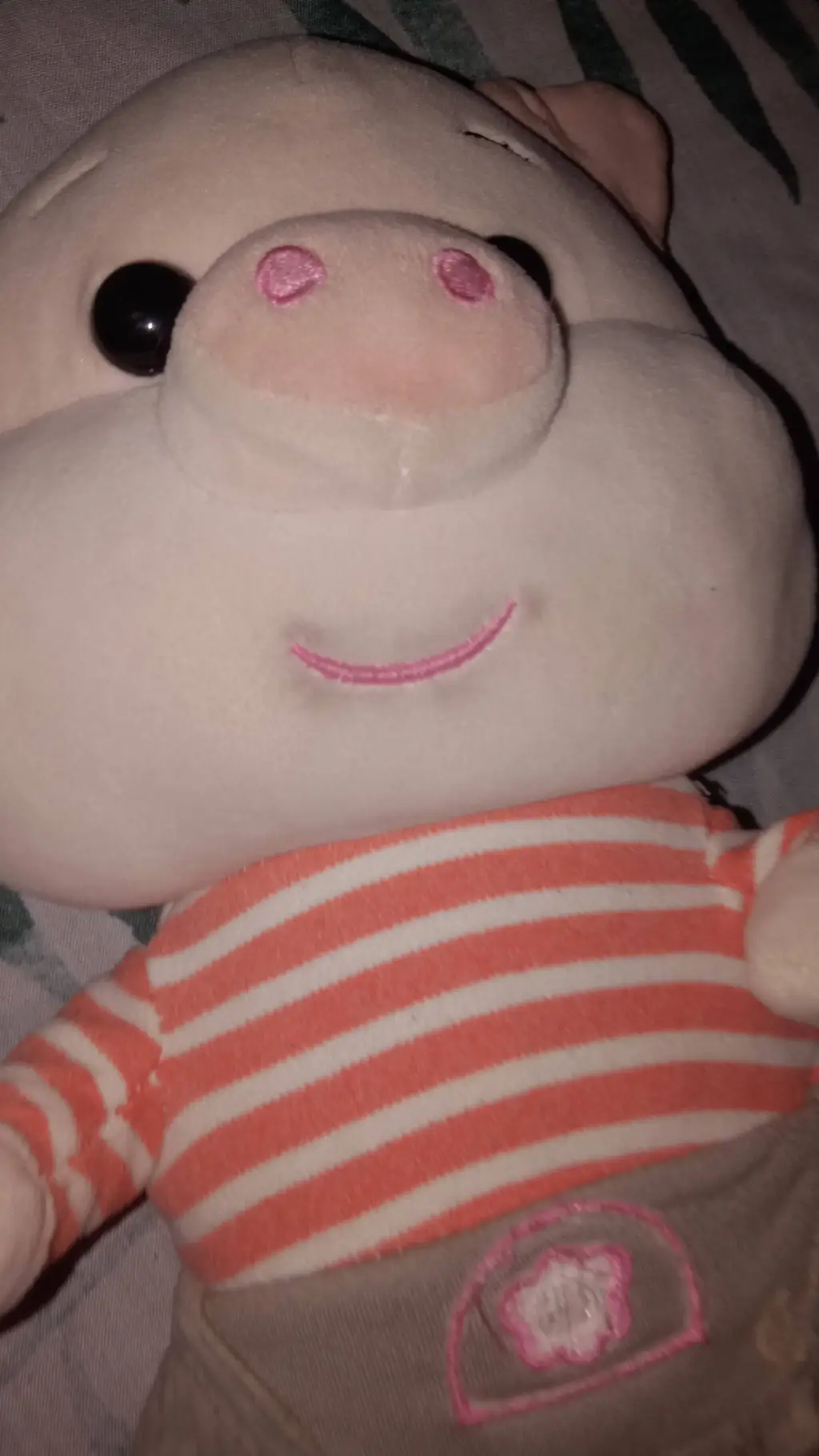 ai character: serdito background