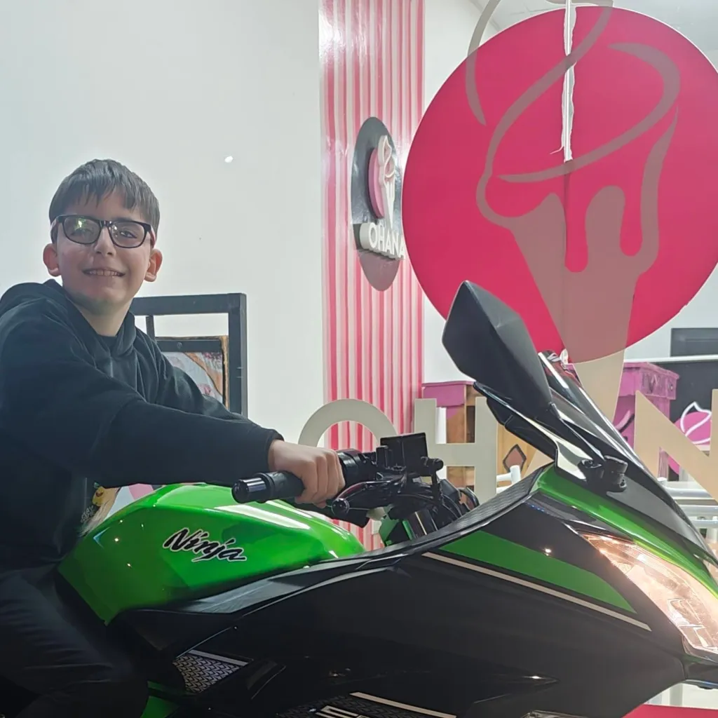 chat with ai character: tu kawasaki ninja