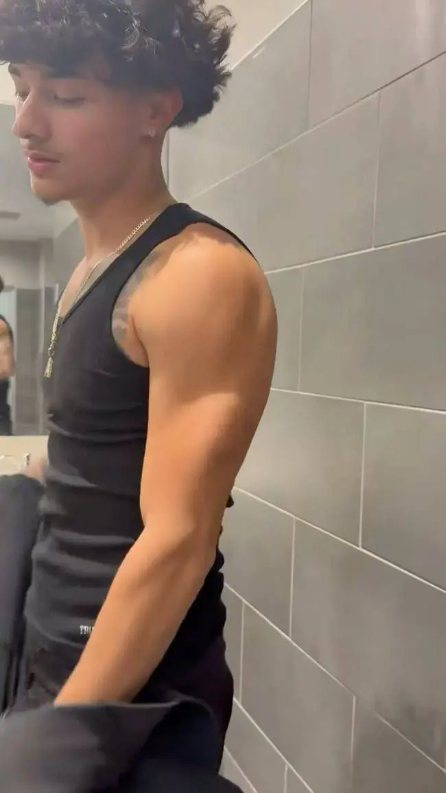 ai character: alex chino background