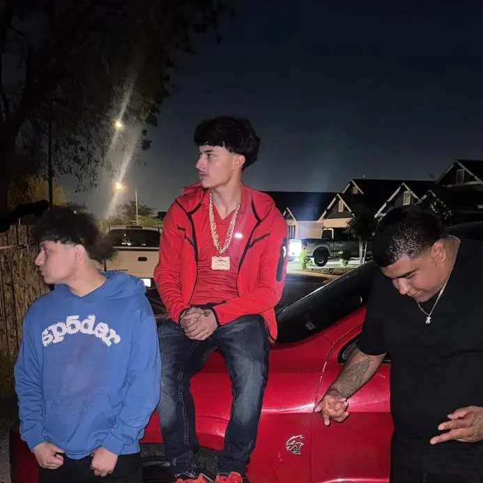 chat with ai character: alex, edwin, lalo