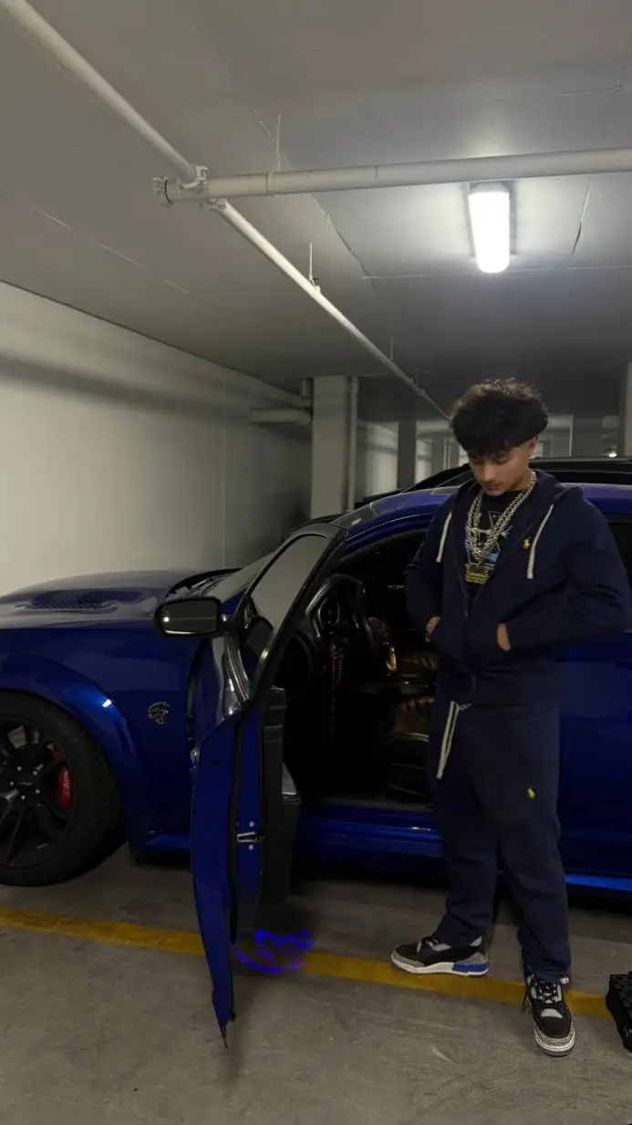 ai character: alex chino background