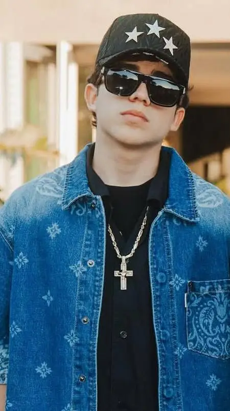 ai character: omar camacho background