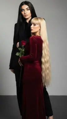 ai character: Carrie  background