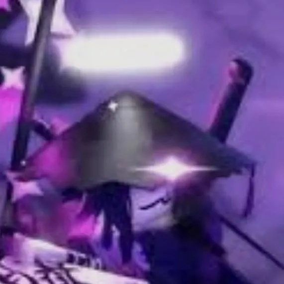 chat with ai character: the bladed date (2