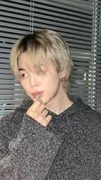 ai character: Park jimin background