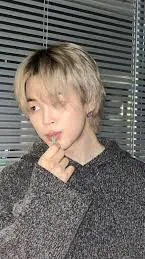 chat with ai character: Park jimin