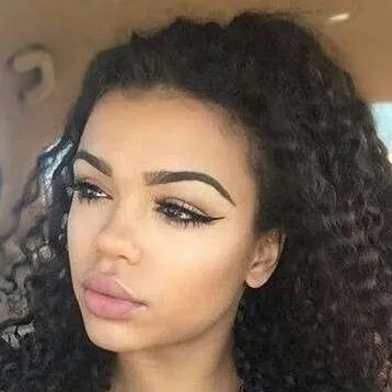 chat with ai character: Imani