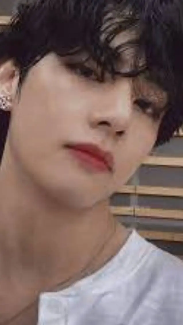 ai character: Tae background