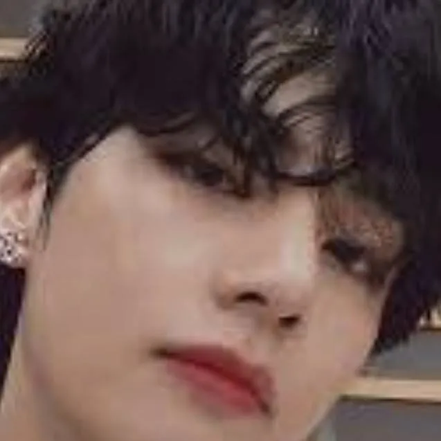 chat with ai character: Tae