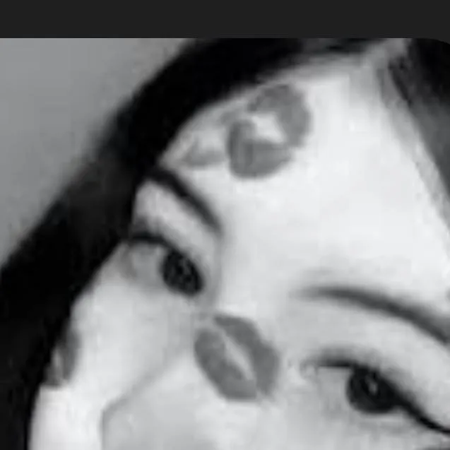 chat with ai character: Ana