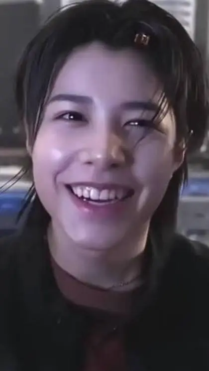 ai character: Louis  background