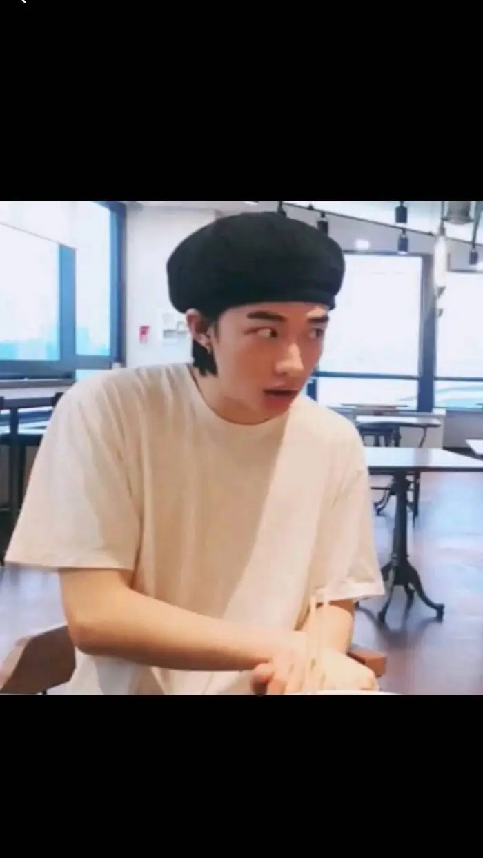 ai character: Hyunjin background