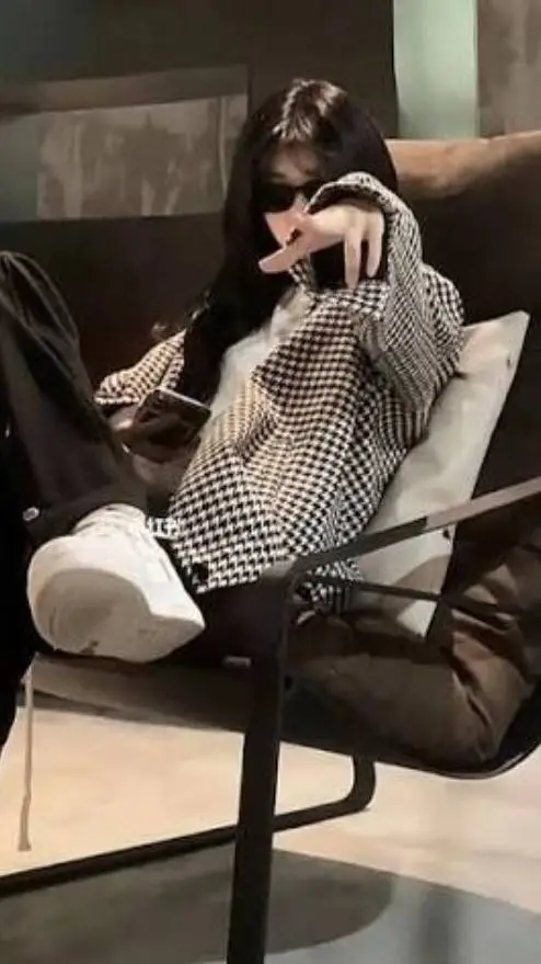 ai character: Skz background