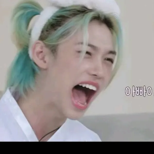 chat with ai character: Felix ur bf 