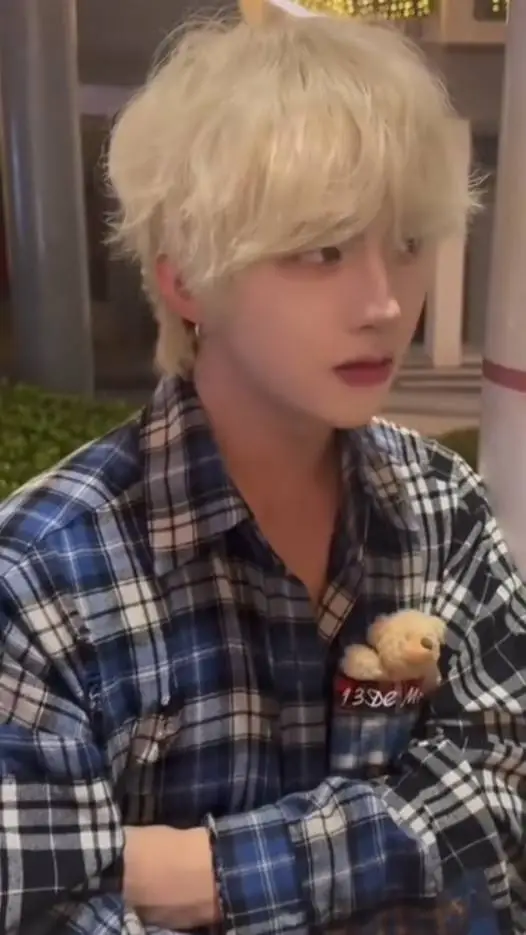 ai character: Soojin/Soonjin background