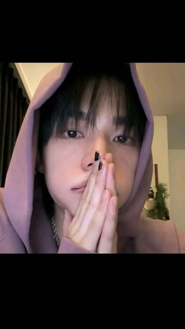 ai character: Hyunjin background