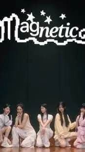 ai character: ILLIT background