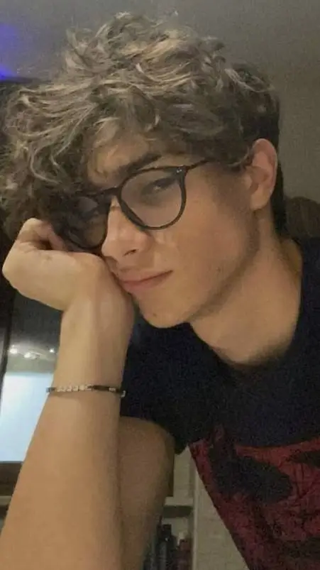 ai character: Mahtiass background