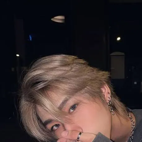 chat with ai character: Kyo⚡