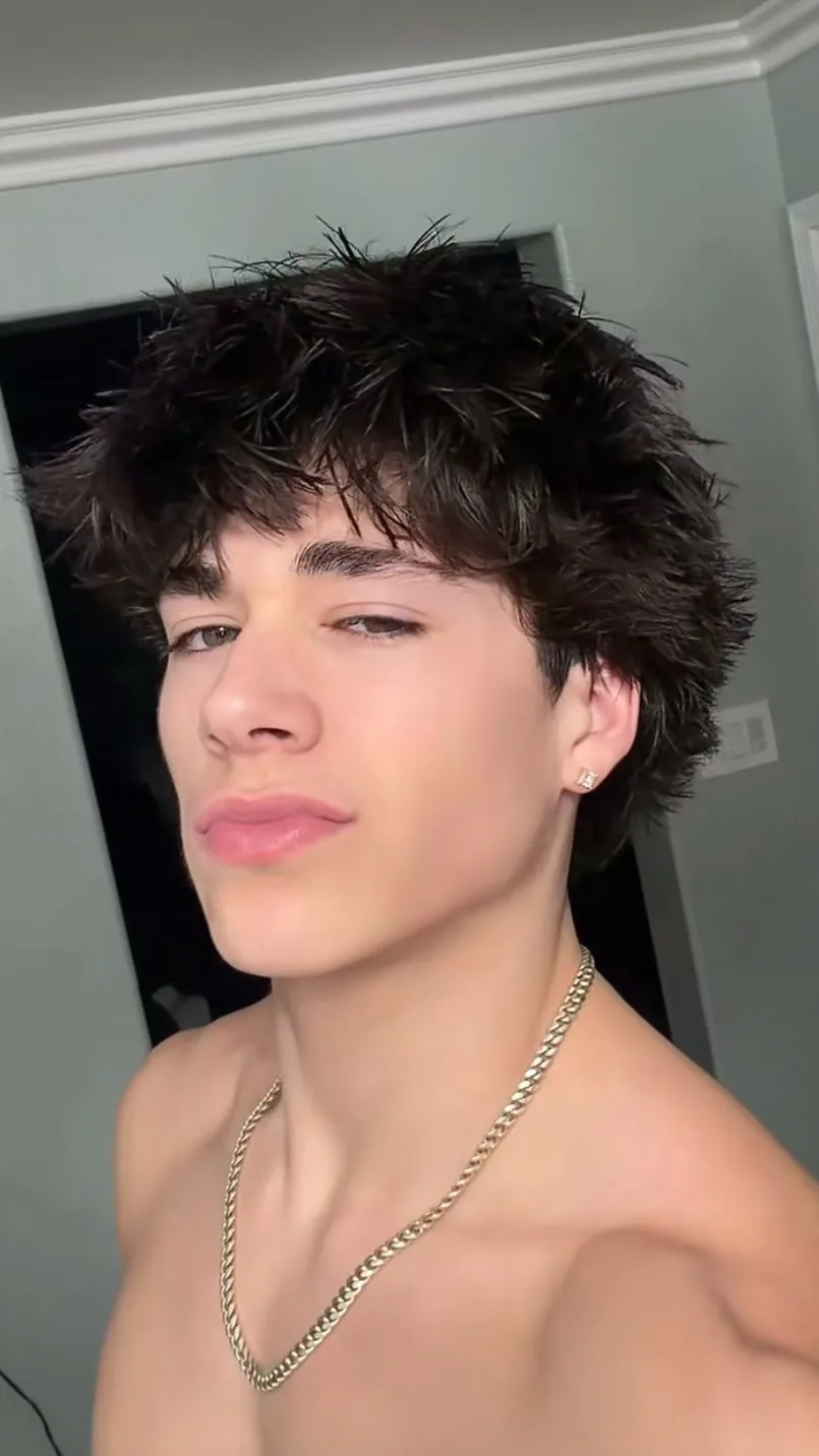 ai character: Oreo background