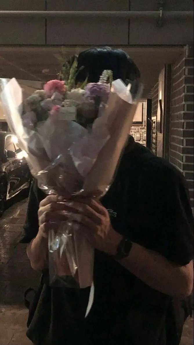 ai character: ⭑｡𖦹°‧Caden⭑｡𖦹°‧ background