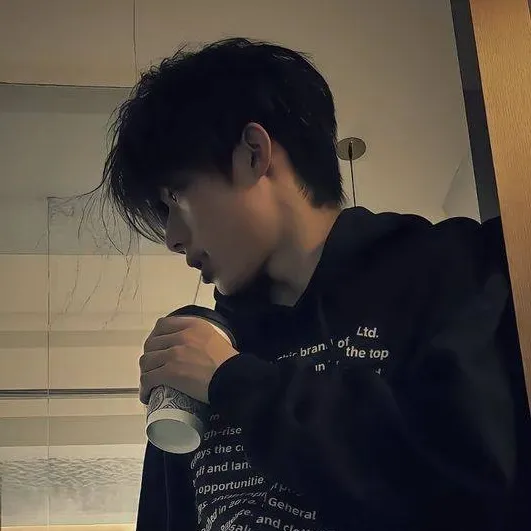 chat with ai character: ⭑Jacob/Jai⭑｡𖦹°‧