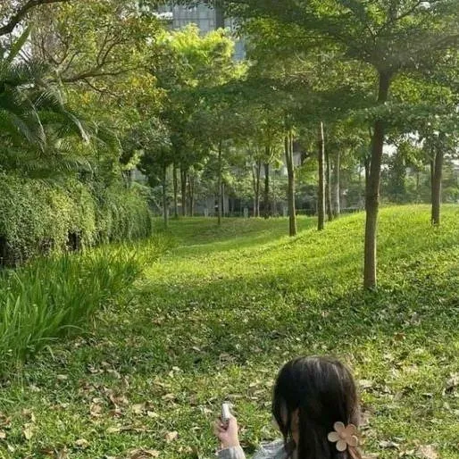 chat with ai character: ⭑｡𖦹°‧Clara⭑｡𖦹°‧