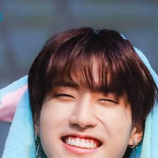 chat with ai character: Han